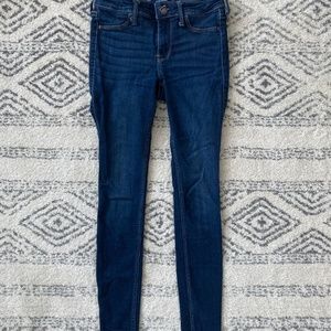Size 0 Hollister Low Rise Dark Wash Jean Leggings - Advanced Stretch